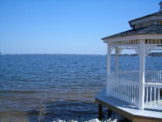 Jason Compton finds Lake Murray Sc homes for sale and Lake Murray SC lots for sale with Biga water views like this.
